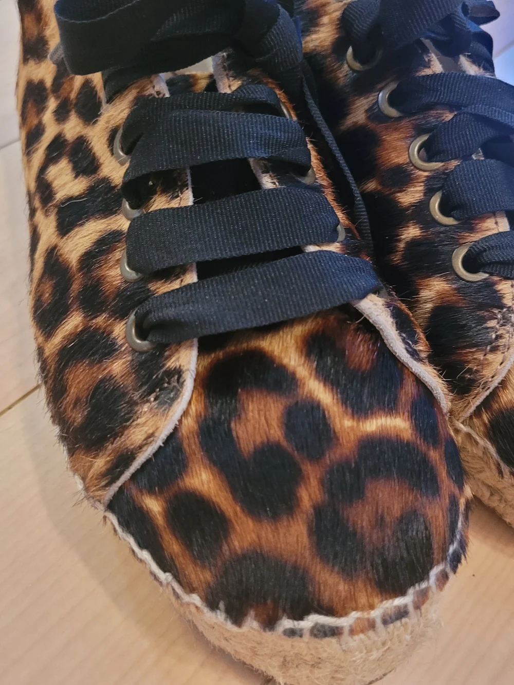 Manebi stylish calf